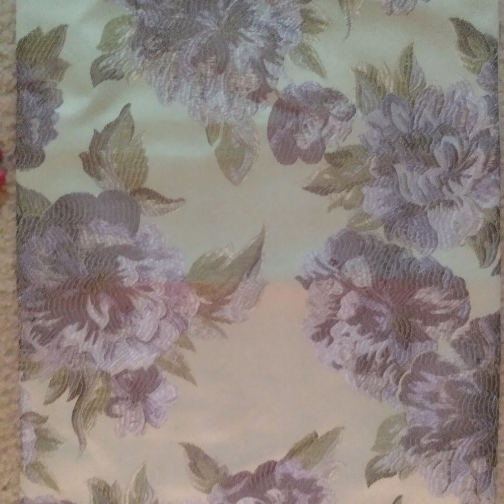 Table/Dresser Runner